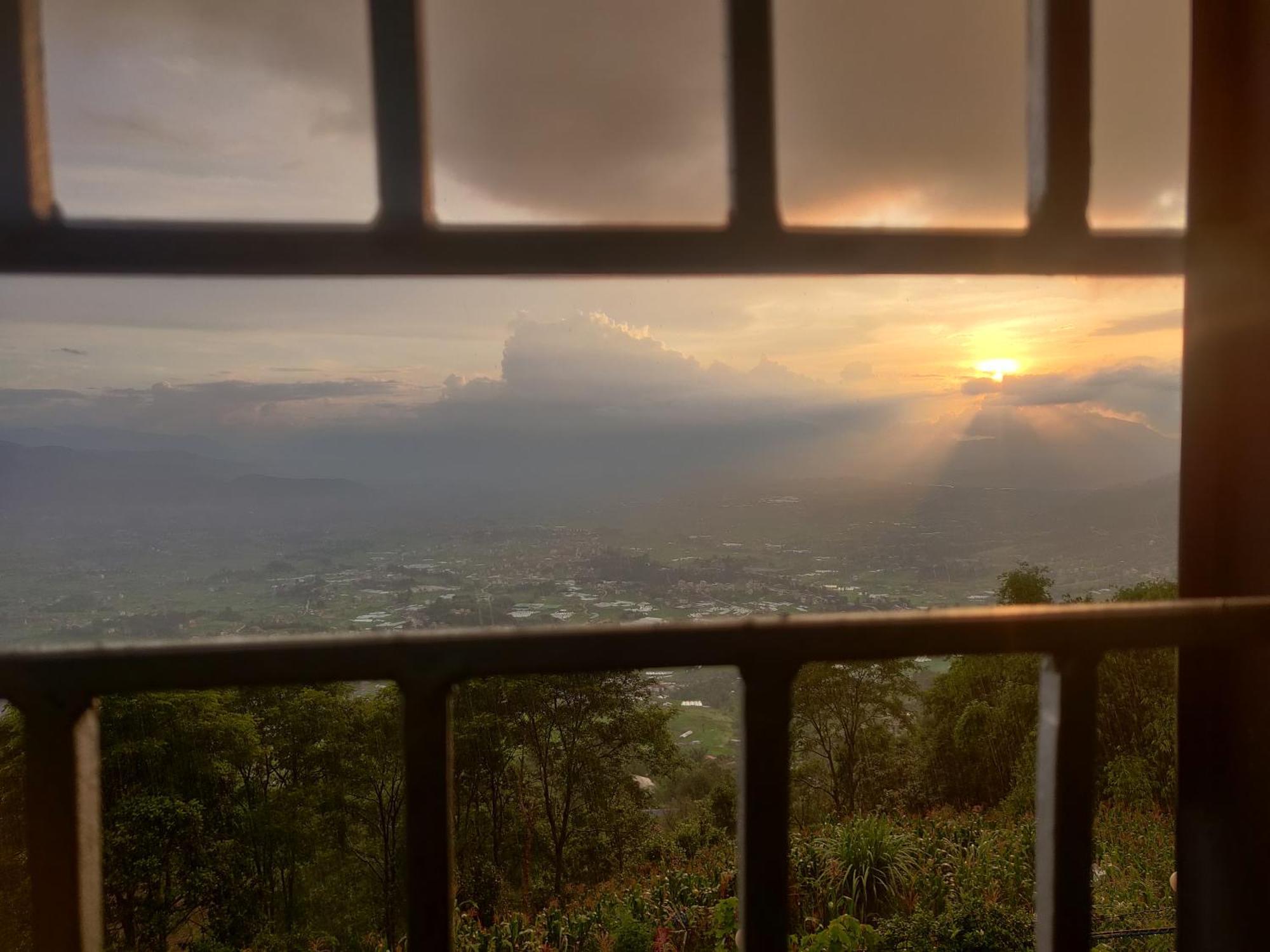 Chareli Resort Nagarkot Luaran gambar