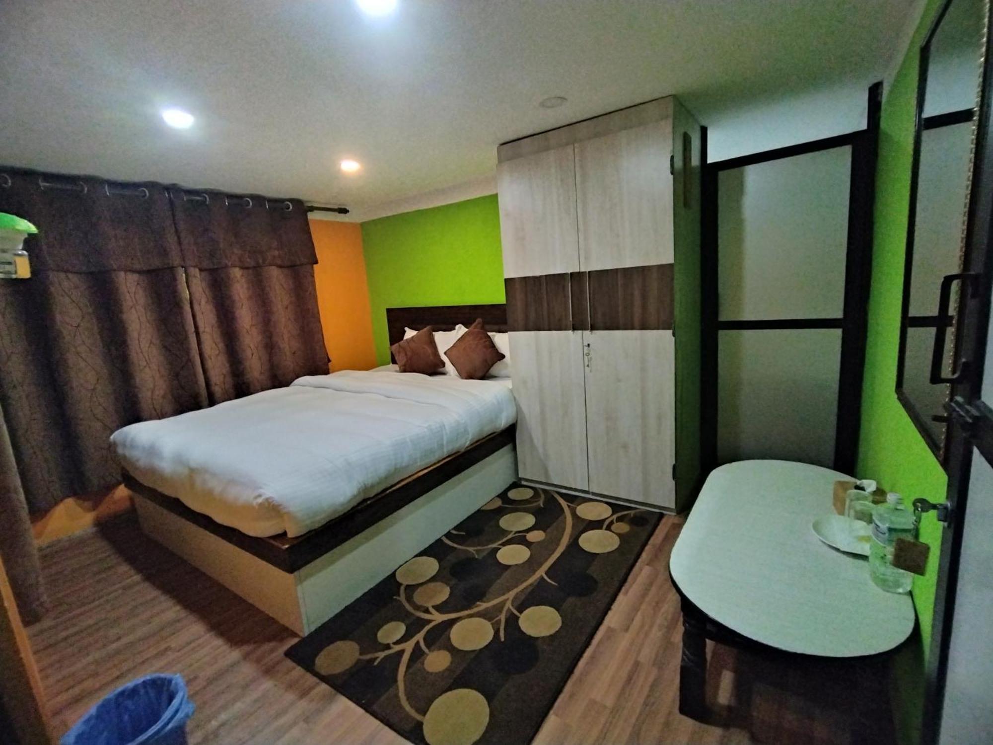 Chareli Resort Nagarkot Luaran gambar